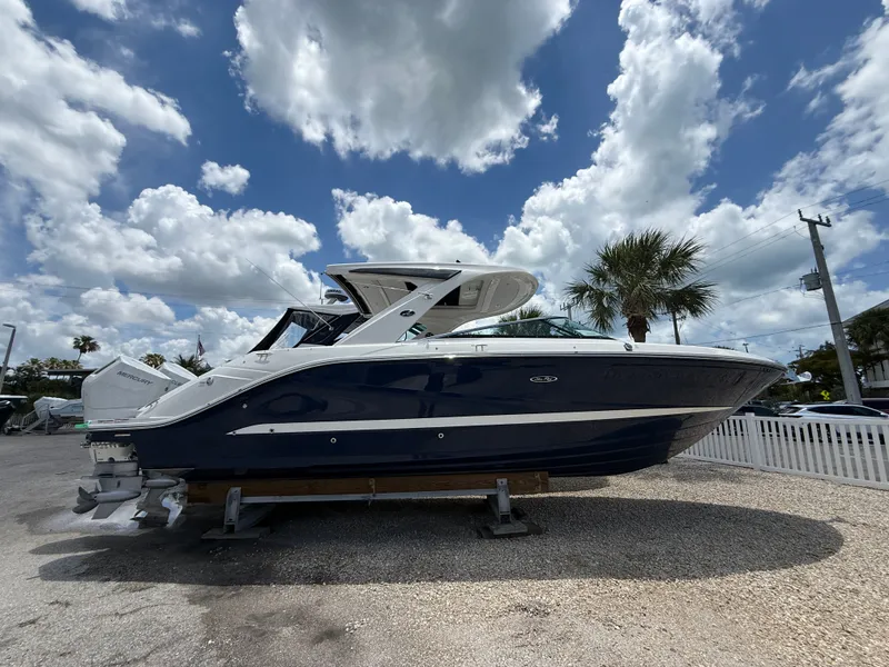 Slide: The Image of Sea Ray SLX 310 Outboard 2026 - 0