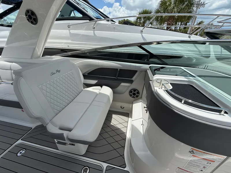 Slide: The Image of Sea Ray SLX 310 Outboard 2026 - 10