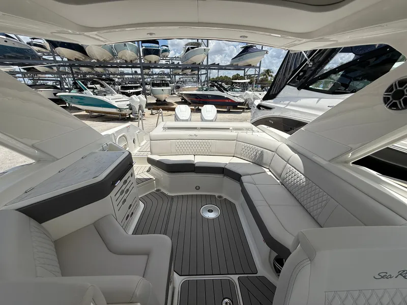 Slide: The Image of Sea Ray SLX 310 Outboard 2026 - 13