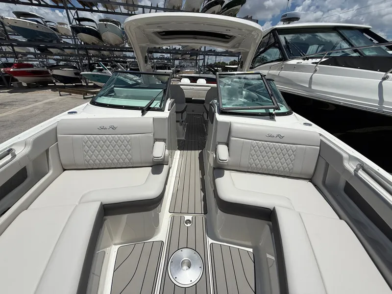 Slide: The Image of Sea Ray SLX 310 Outboard 2026 - 4