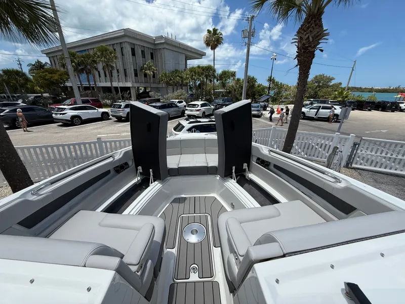 Slide: The Image of Sea Ray SLX 310 Outboard 2026 - 6