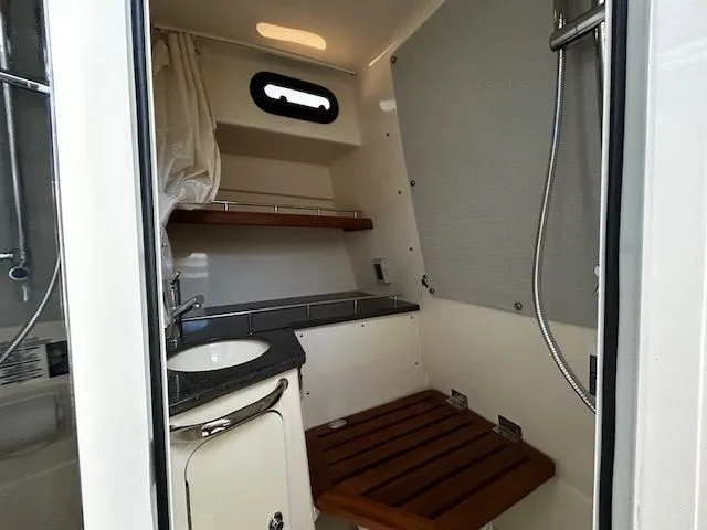 Slide: The Image of Boston Whaler 350 EX 2021 - 12