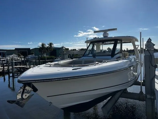 Slide: The Image of Boston Whaler 350 EX 2021 - 2