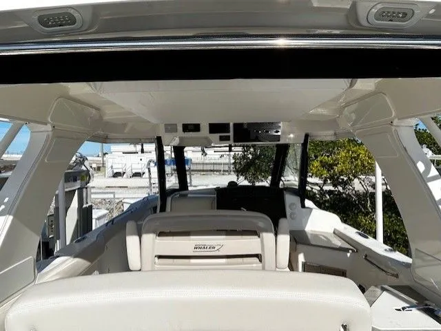 Slide: The Image of Boston Whaler 350 EX 2021 - 29