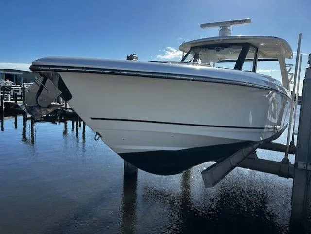 Slide: The Image of Boston Whaler 350 EX 2021 - 3