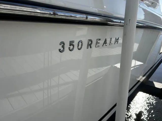 Slide: The Image of Boston Whaler 350 EX 2021 - 4