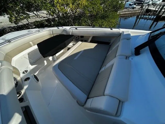 Slide: The Image of Boston Whaler 350 EX 2021 - 7