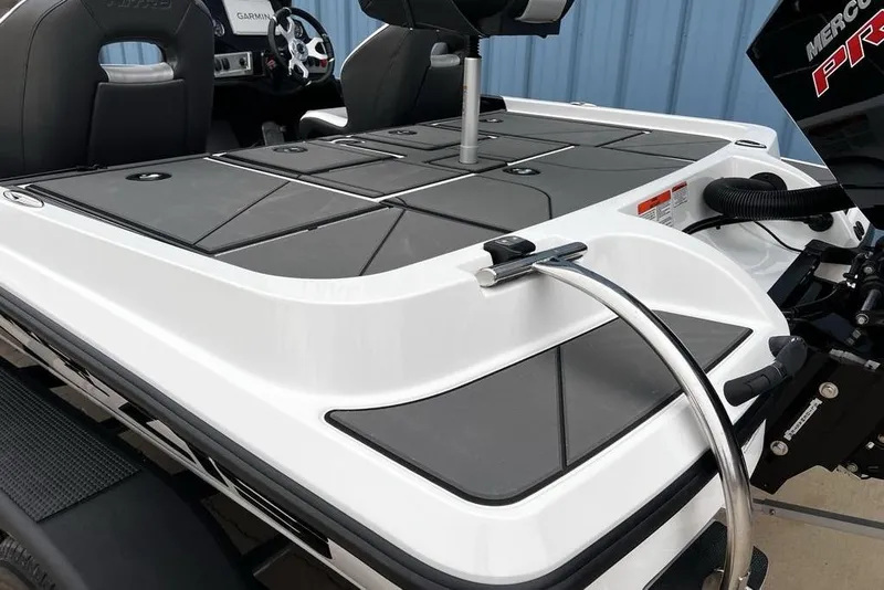 Slide: The Image of 2026 Nitro Z19 XL Pro boat deck with seating and Mercury Pro engine. - 4