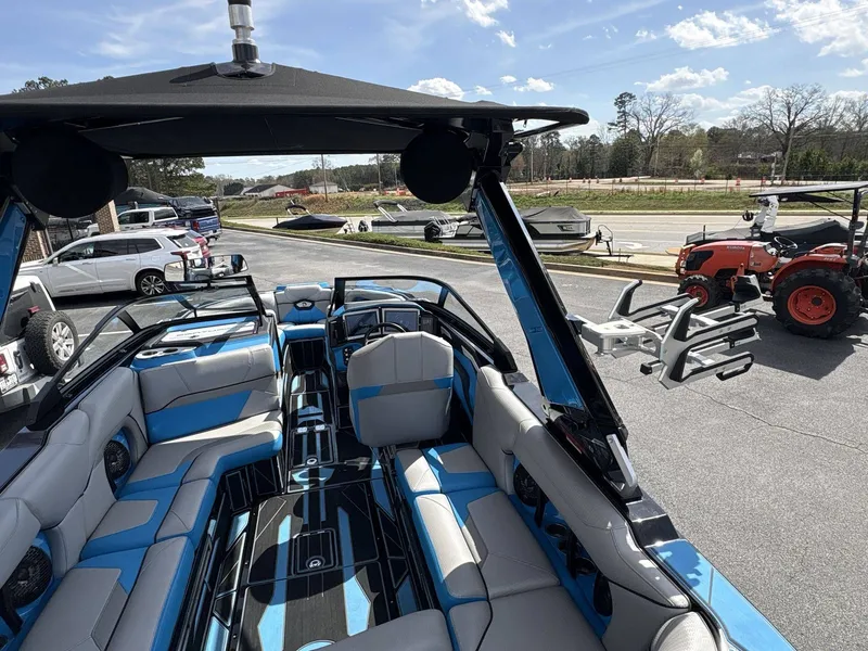 Slide: The Image of Centurion Ri230 2022 - 10