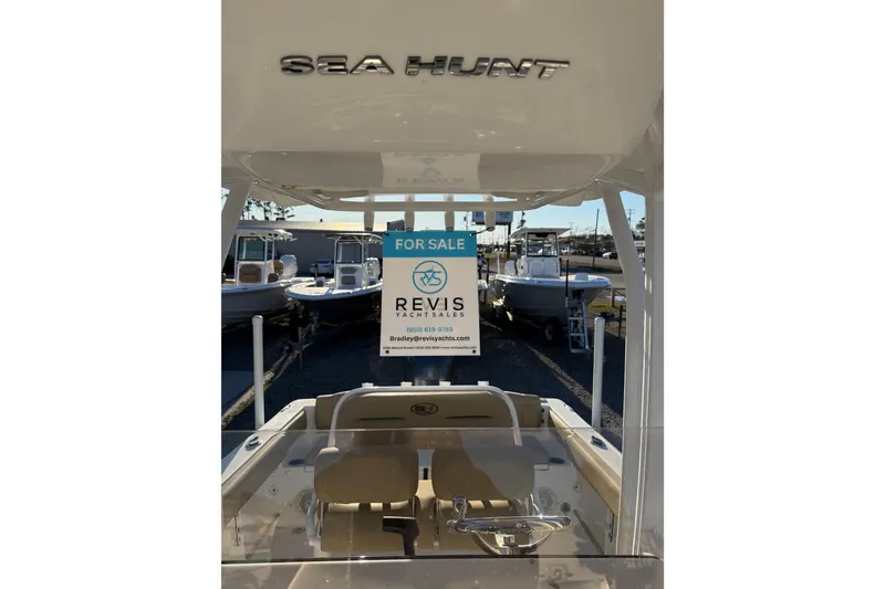 Slide: The Image of 2018 Sea Hunt Ultra 225 boat for sale, displayed at Revis Yacht Sales. - 26