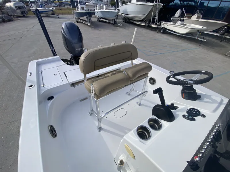 Slide: The Image of Sportsman Masters 227 Bay Boat 2015 - 18