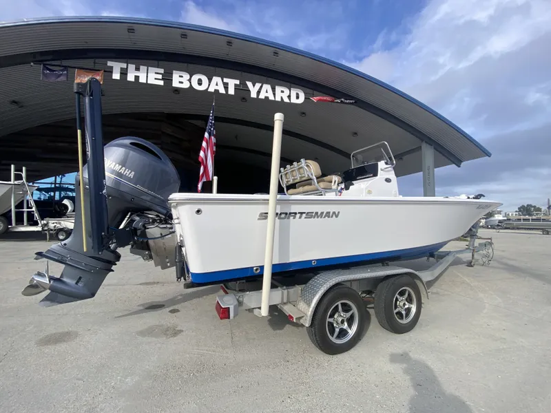 Slide: The Image of Sportsman Masters 227 Bay Boat 2015 - 3