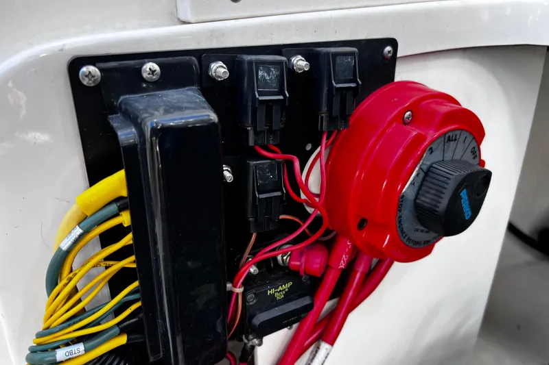 Slide: The Image of Electrical panel and switch on 2005 Chaparral Sunesta 254 boat. - 19