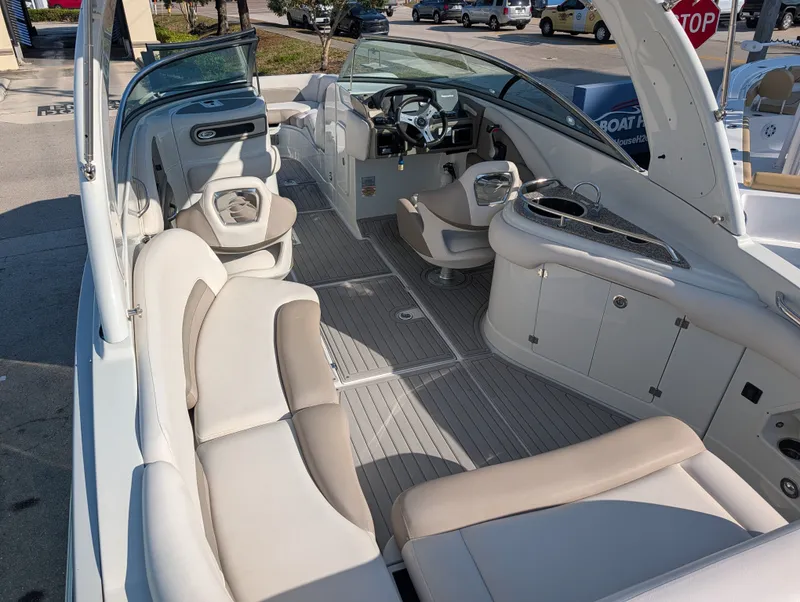 Slide: The Image of Crownline Boats E26 XS 2018 - 12
