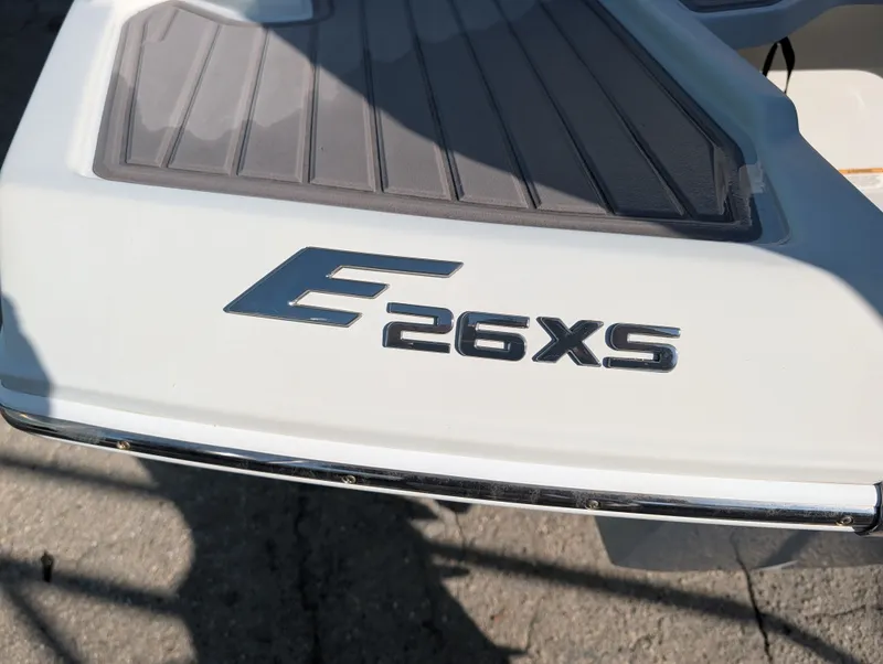 Slide: The Image of Crownline Boats E26 XS 2018 - 5