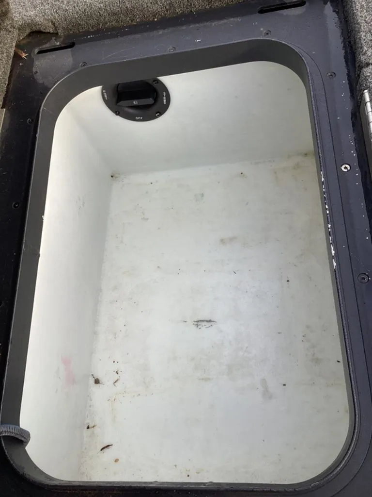 Slide: The Image of Skeeter FX 21 2015 - 14