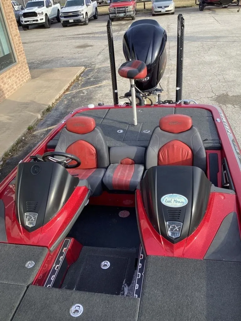 Slide: The Image of Skeeter FX 21 2015 - 28