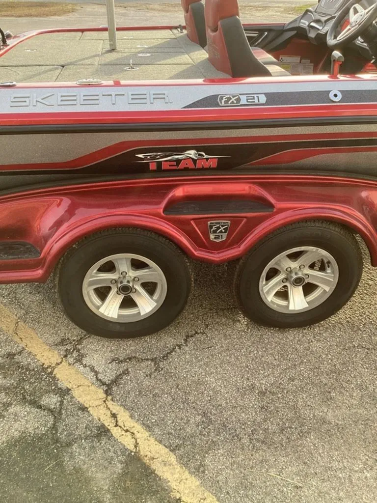 Slide: The Image of Skeeter FX 21 2015 - 30