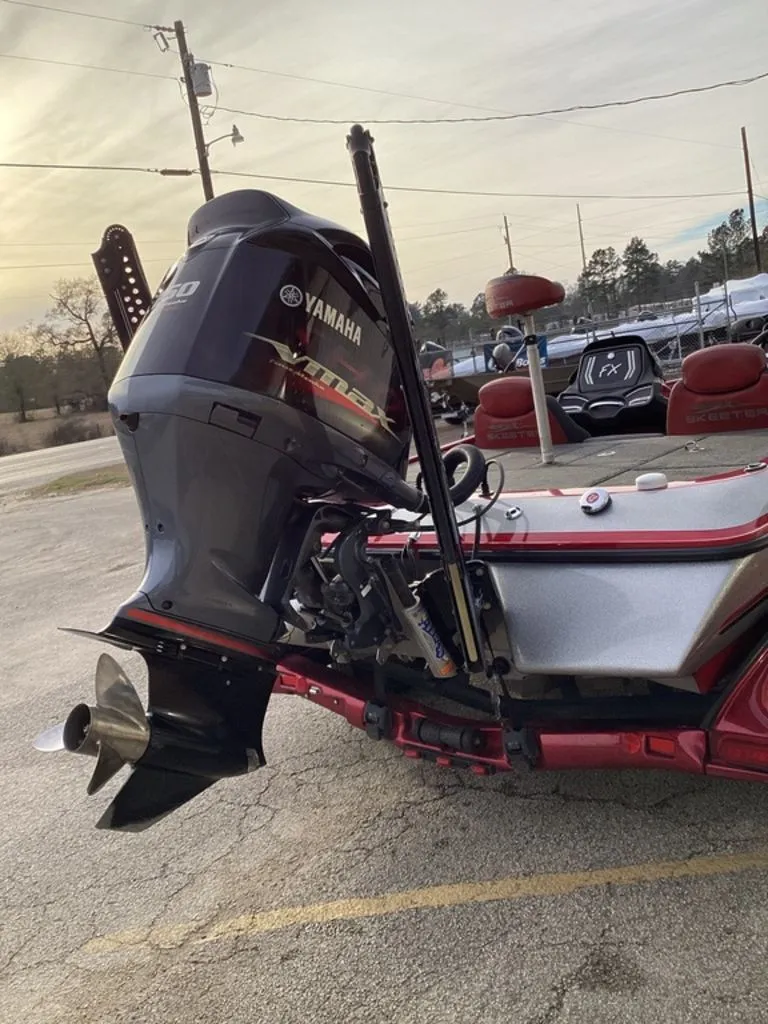 Slide: The Image of Skeeter FX 21 2015 - 4