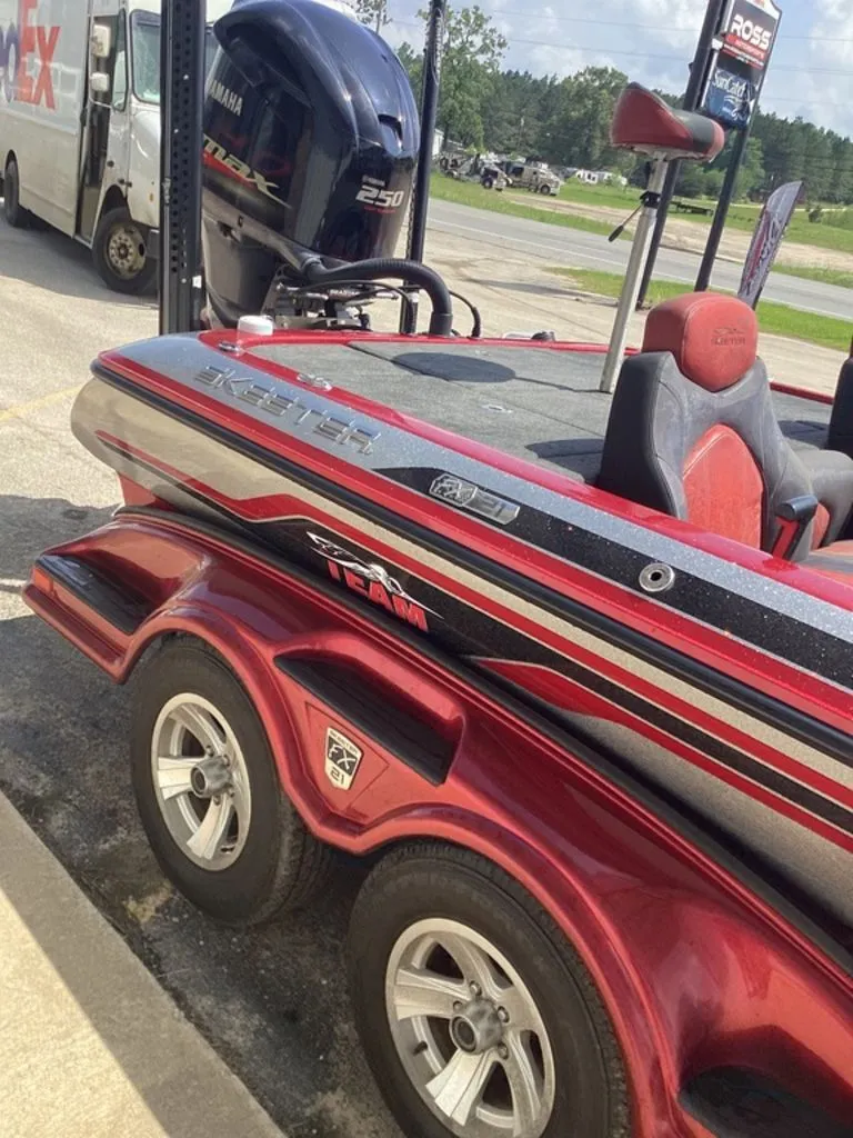 Slide: The Image of Skeeter FX 21 2015 - 94