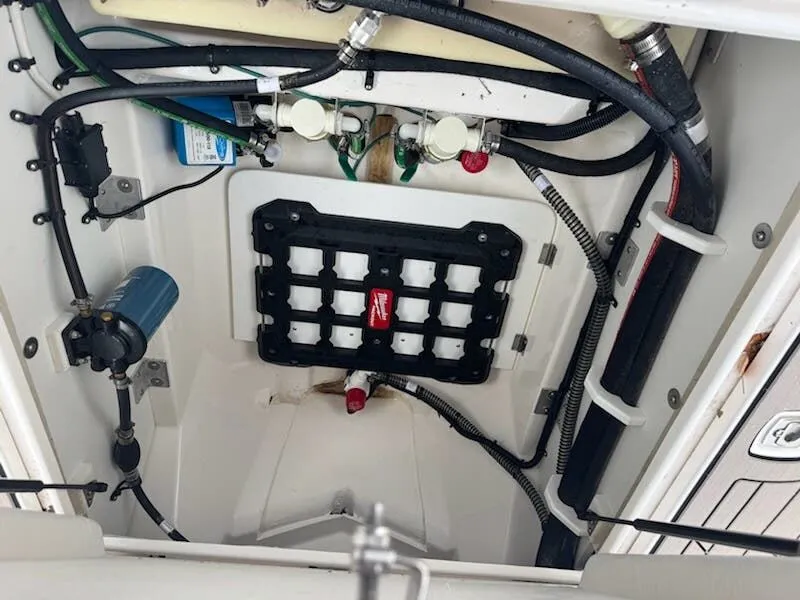 Slide: The Image of Cutwater C-248 2025 - 13