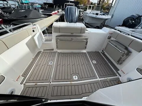 Slide: The Image of Cutwater C-248 2025 - 15