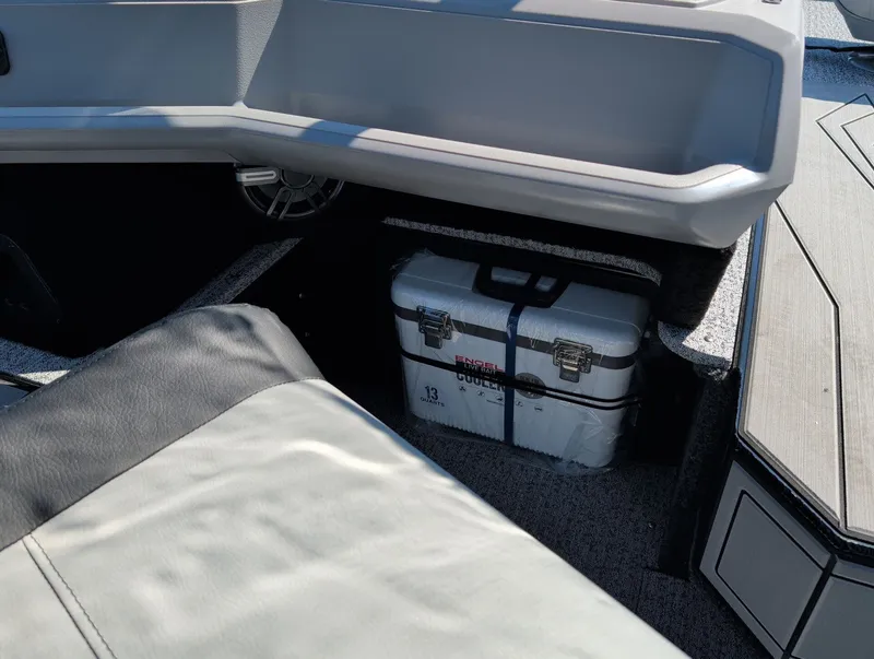 Slide: The Image of Starcraft Delta 188 DC PRO SE 2026 - 23