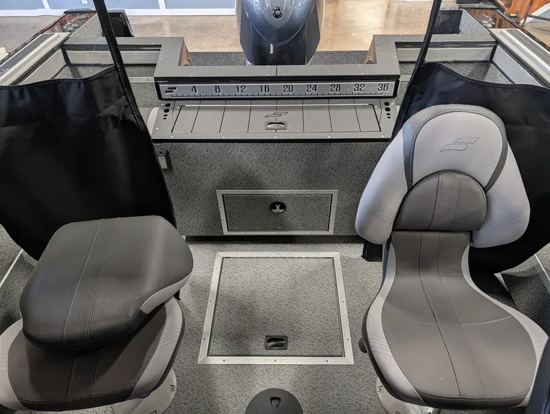 Slide: The Image of Starcraft Fishmaster 196 2026 - 24