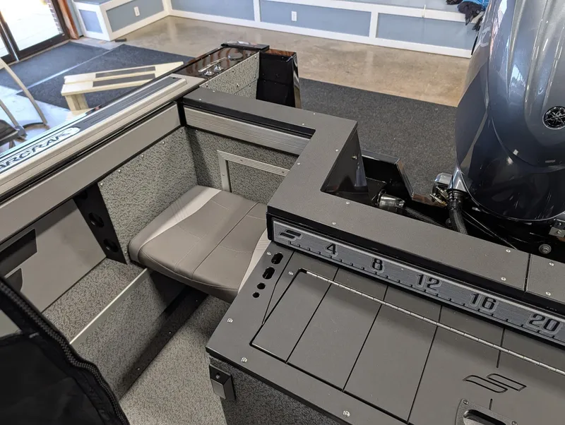 Slide: The Image of Starcraft Fishmaster 196 2026 - 25