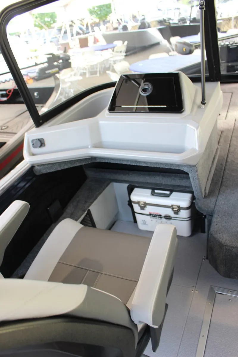 Slide: The Image of Starcraft Mariner 210 XS 2026 - 20