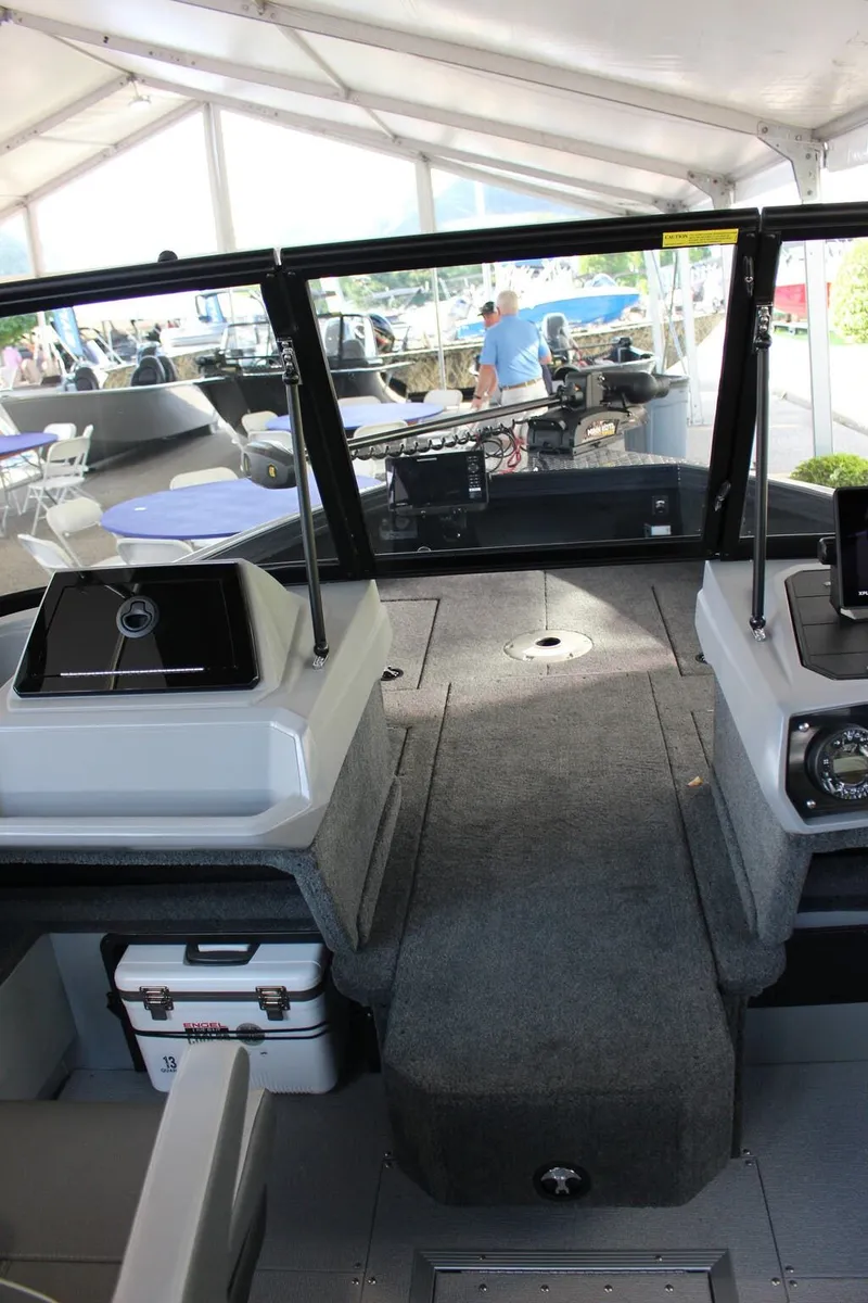 Slide: The Image of Starcraft Mariner 210 XS 2026 - 29