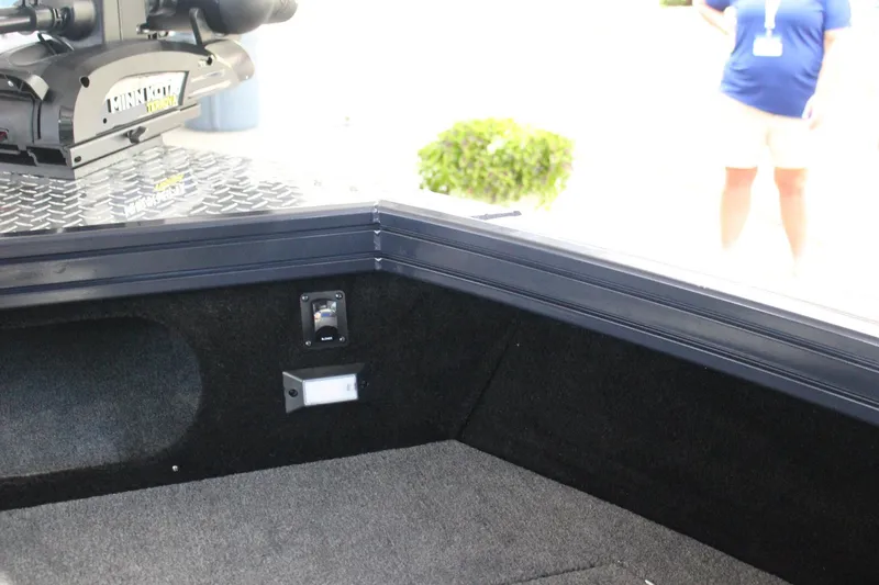 Slide: The Image of Starcraft Mariner 210 XS 2026 - 33