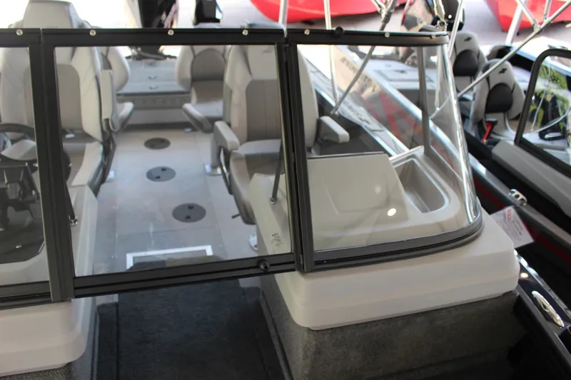 Slide: The Image of Starcraft Mariner 210 XS 2026 - 47