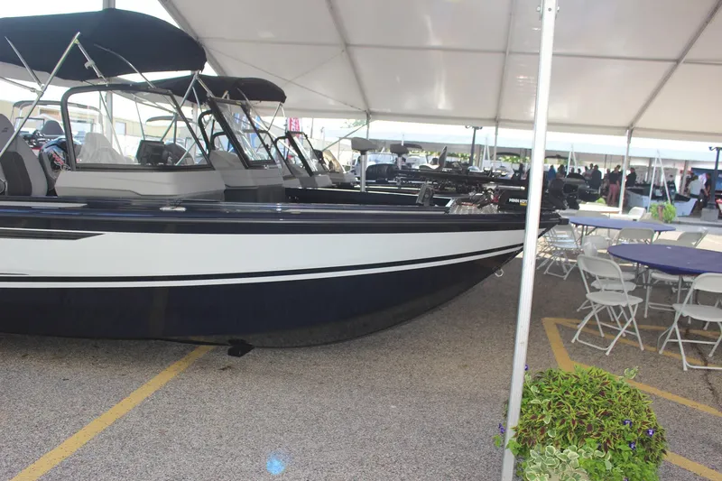 Slide: The Image of Starcraft Mariner 210 XS 2026 - 5