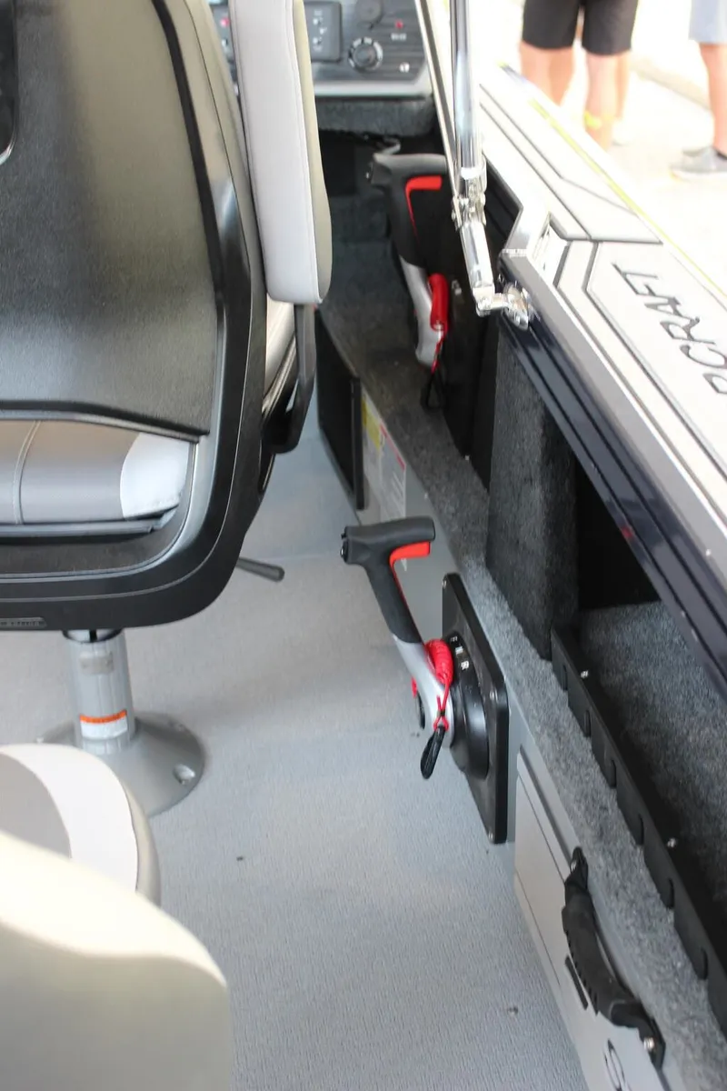 Slide: The Image of Starcraft Mariner 210 XS 2026 - 58