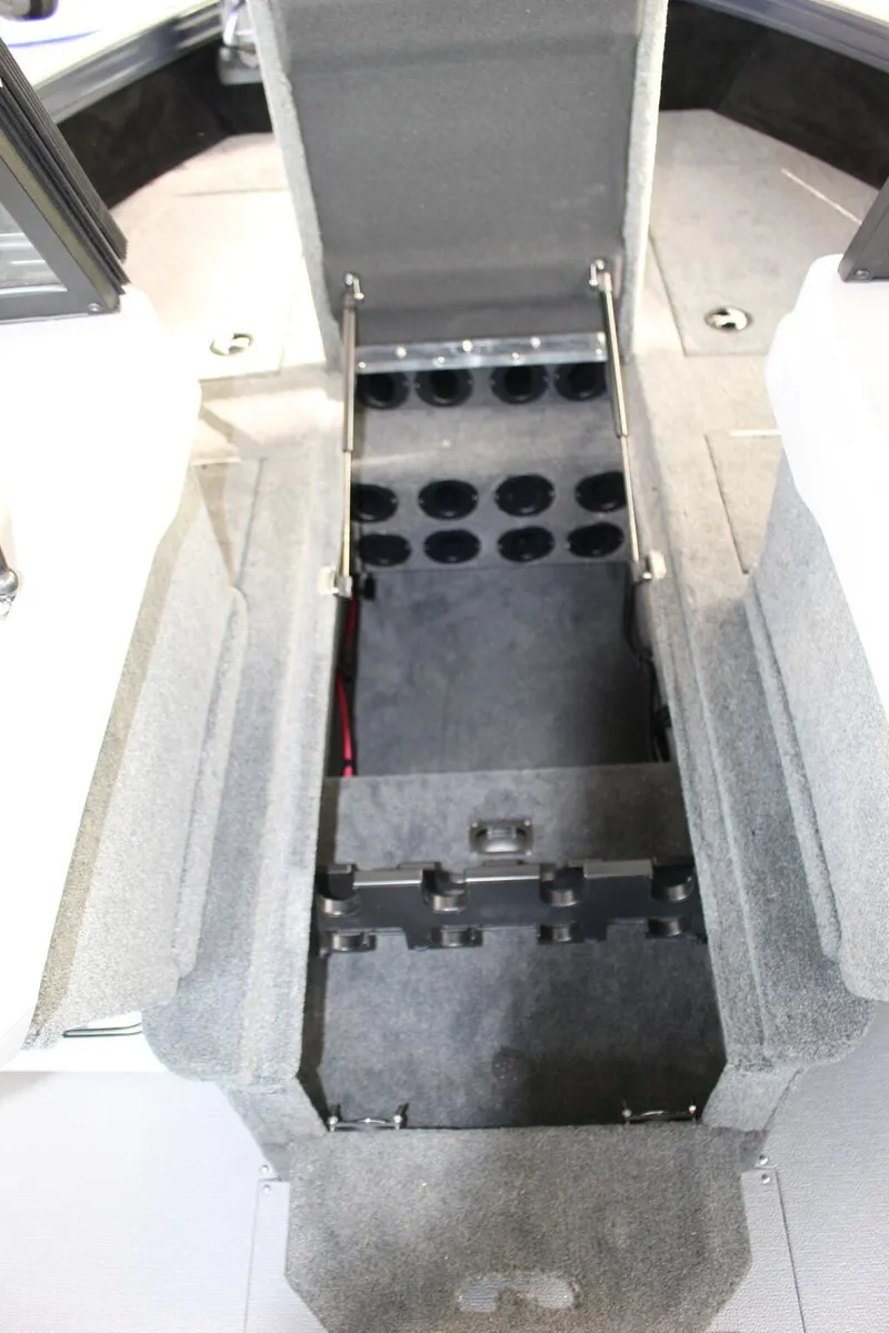 Slide: The Image of Starcraft Mariner 210 XS 2026 - 66