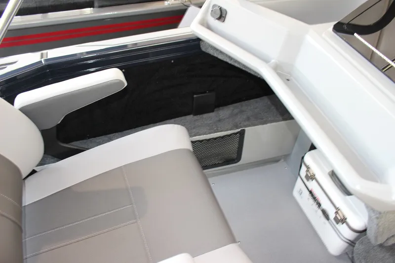 Slide: The Image of Starcraft Mariner 210 XS 2026 - 73