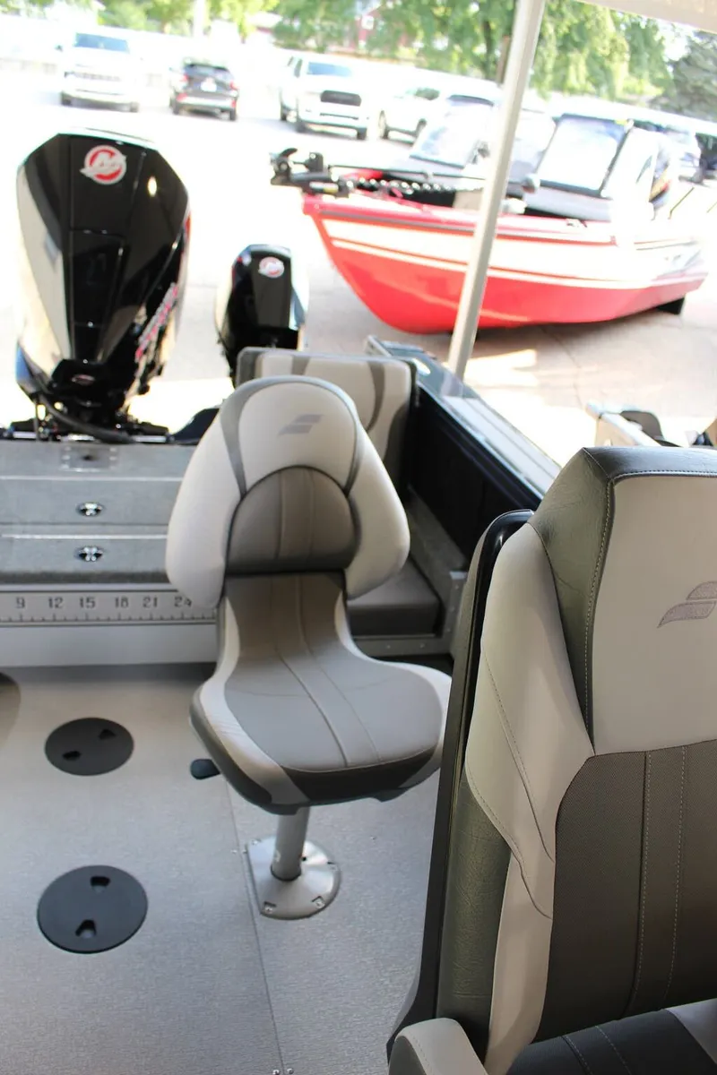 Slide: The Image of Starcraft Mariner 210 XS 2026 - 79