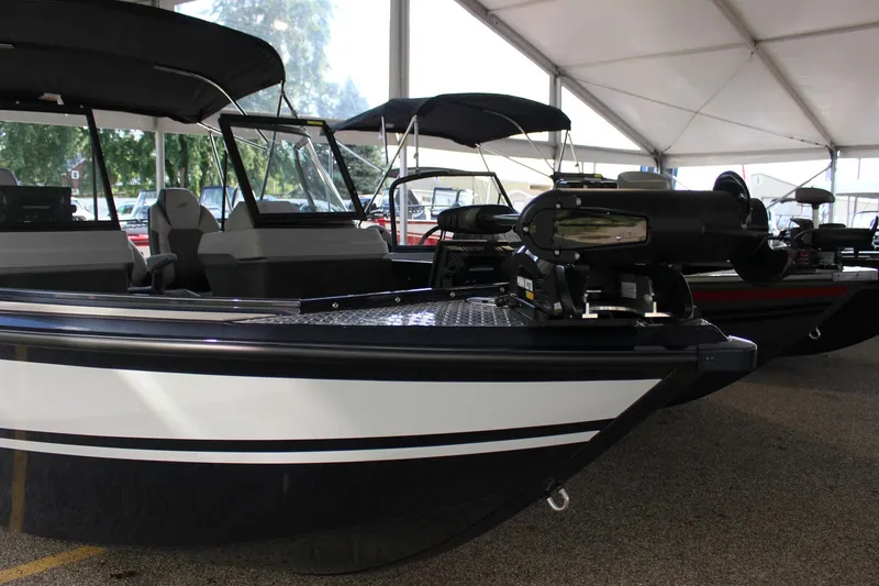 Slide: The Image of Starcraft Mariner 210 XS 2026 - 8