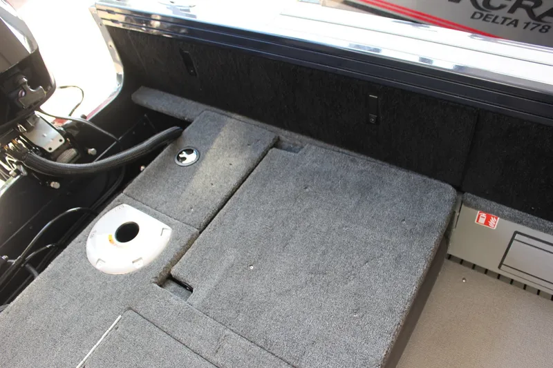 Slide: The Image of Starcraft Mariner 210 XS 2026 - 84