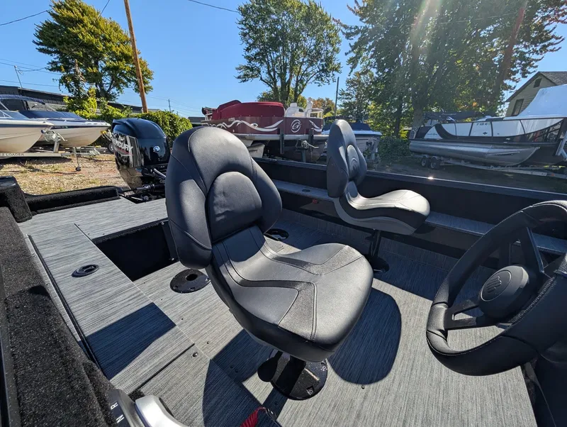 Slide: The Image of Starcraft Starfire 166 SC Midnight Edition 2026 - 13