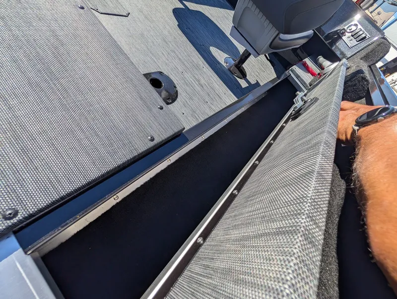 Slide: The Image of Starcraft Starfire 166 SC Midnight Edition 2026 - 14