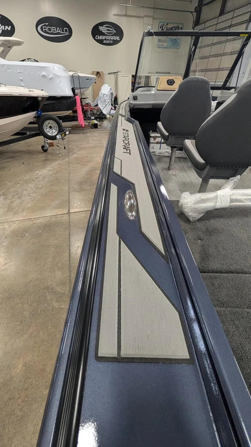 Slide: The Image of Starcraft Titan 190 FXS 2026 - 18