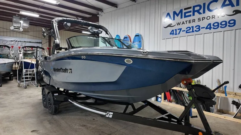 Slide: The Image of MasterCraft XT22 2026 - 10
