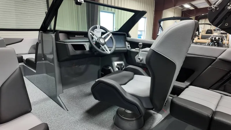 Slide: The Image of MasterCraft XT22 2026 - 20