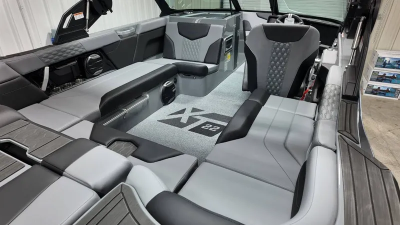 Slide: The Image of MasterCraft XT22 2026 - 40