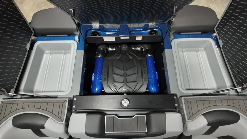 Slide: The Image of MasterCraft XT22 2026 - 44