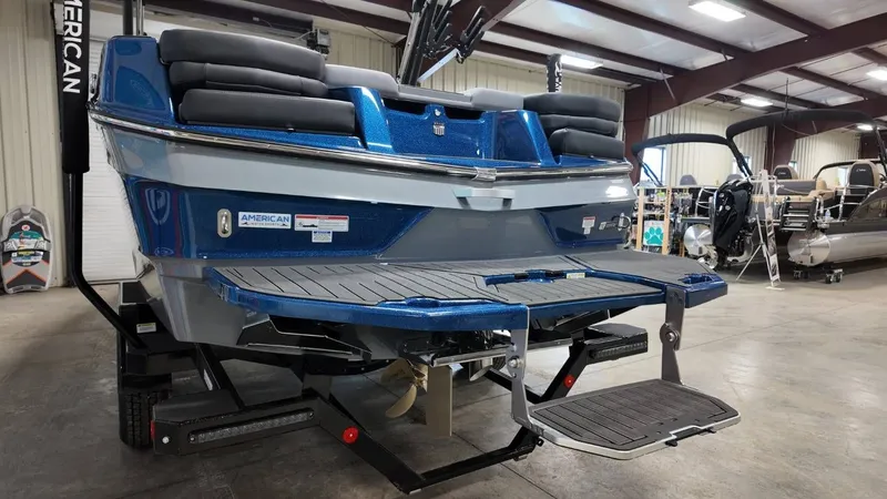 Slide: The Image of MasterCraft XT22 2026 - 55