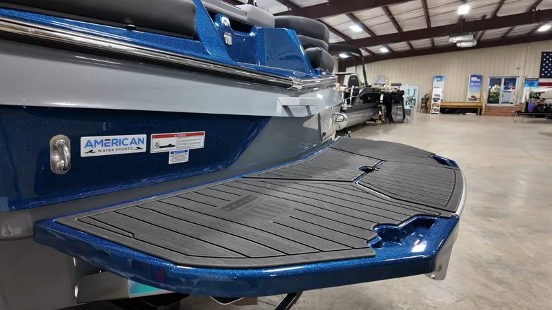 Slide: The Image of MasterCraft XT22 2026 - 56