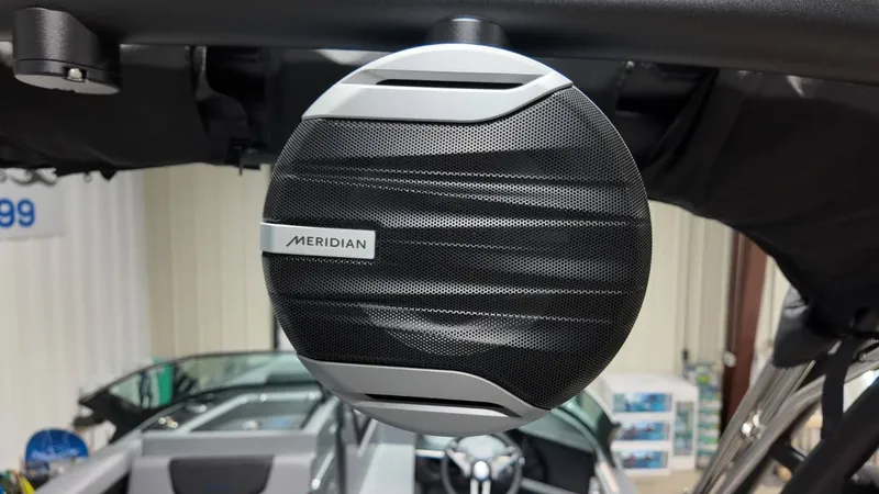 Slide: The Image of MasterCraft XT22 2026 - 57